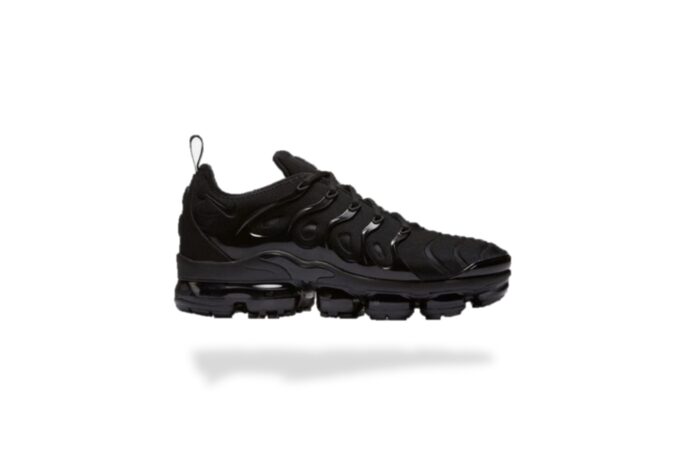 AIR VAPORMAX PLUS TRIPLE BLACK