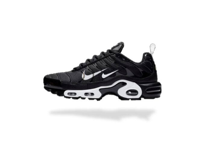 AIR MAX PLUS TN OVERBRANDING BLACK