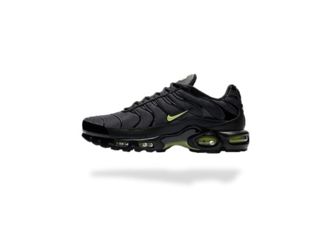 AIR MAX PLUS TN BLACK VOLT