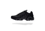AIR MAX PLUS TN REQUIN TRIPLE  BLACK