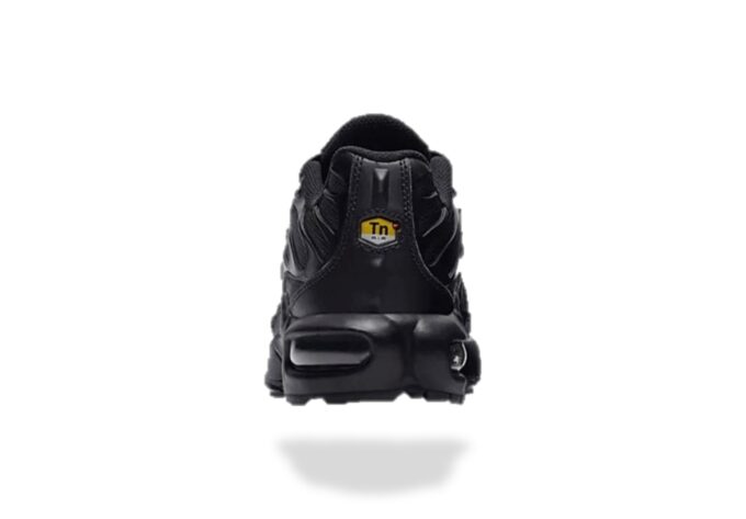 AIR MAX PLUS TN REQUIN TRIPLE  BLACK