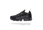 AIR VAPORMAX PLUS BLACK METALLIC GOLD