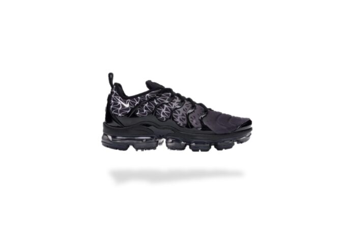 AIR VAPORMAX PLUS GEOMETRIC BLACK WHITE
