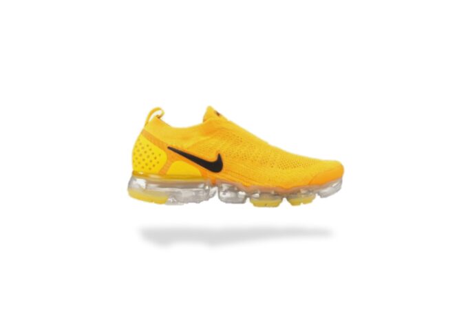 AIR VAPORMAX MOC 2 UNIVERSITY GOLD