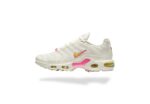 WMNS AIR MAX PLUS TN SAIL DIGITAL PINK