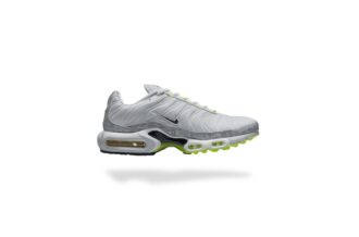 NIKE AIR MAX PLUS TN REFLECTIVE LOGO