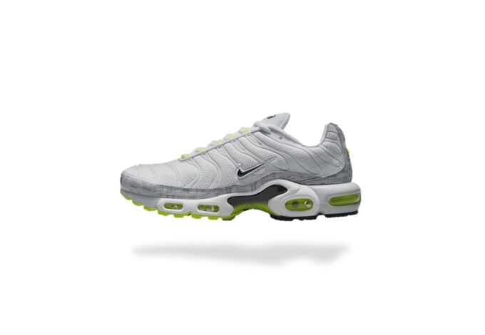 NIKE AIR MAX PLUS TN REFLECTIVE LOGO