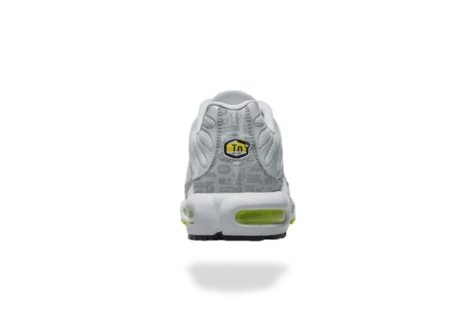 NIKE AIR MAX PLUS TN REFLECTIVE LOGO