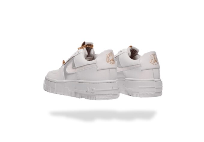 WMNS NIKE AIR FORCE 1 PIXEL WHITE GOLD CHAIN