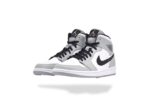 AIR JORDAN RETRO 1 MID SMOKE GREY