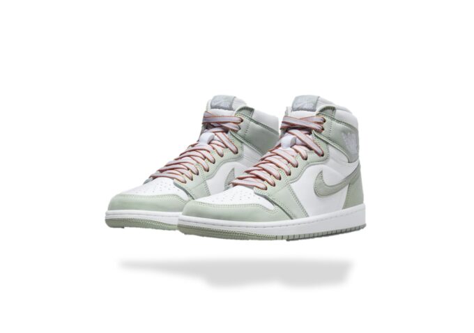 WMNS AIR JORDAN 1 RETRO HIGH OG SEAFOAM