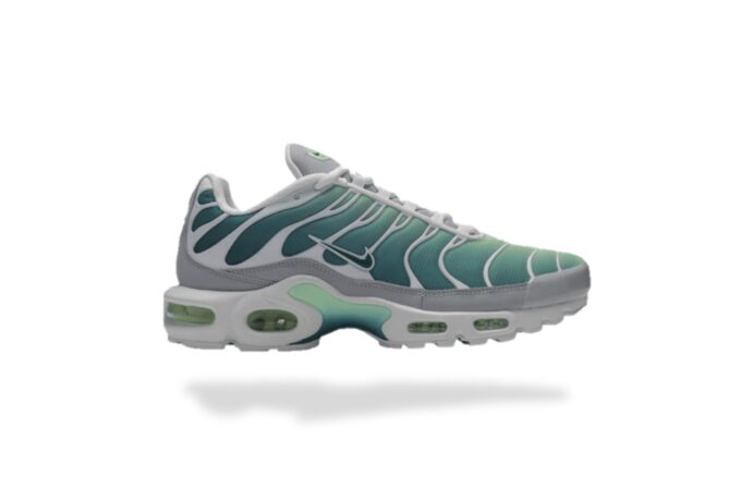 NIKE AIR MAX PLUS TN AURORA GREEN