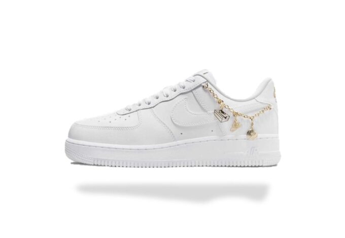 NIKE AIR FORCE 1 LOW LX LUCKY CHARMS WHITE