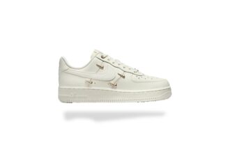 NIKE AIR FORCE 1 LOW MINI GOLD SWOOSHES