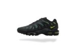 NIKE AIR MAX PLUS TN DRIFT BLACK VOLT NEON