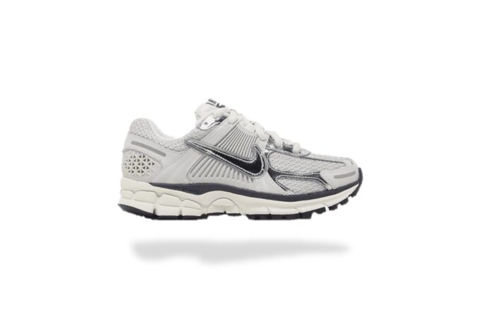 NIKE ZOOM VOMERO 5 PHOTON DUST