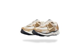 NIKE ZOOM VOMERO 5 METALLIC GOLD