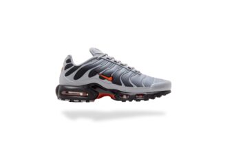 NIKE AIR MAX PLUS TN WOLF GREY PICANTE RED