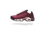 NIKE AIR MAX PLUS TN BURGUNDY CRUSH