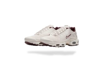 NIKE AIR MAX PLUS TN BURGUNDY CRUSH LIGHT BONE