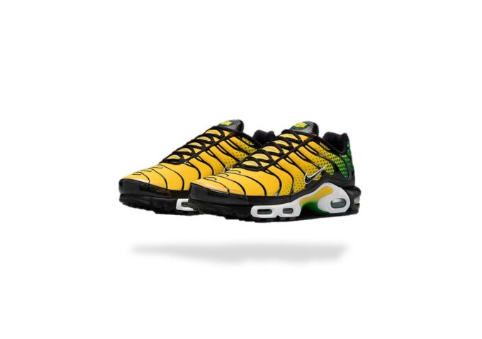 NIKE AIR MAX PLUS TN FOOTBALL VARSITY MAIZE PINE GREEN