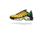 NIKE AIR MAX PLUS TN FOOTBALL VARSITY MAIZE PINE GREEN