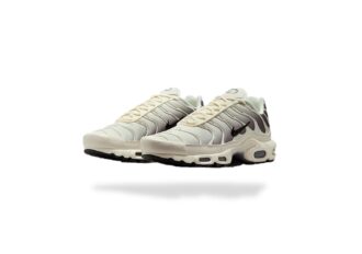 NIKE AIR MAX PLUS TN LIGHT OREWOOD BROWN