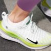 Sneakers pour marcher : Guide complet pour choisir la meilleure paire