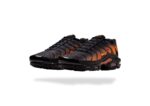 NIKE AIR MAX PLUS TN BLACK TOTAL ORANGE