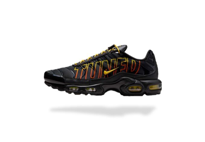 NIKE AIR MAX PLUS TN SUNRISE BLACK SAFETY ORANGE