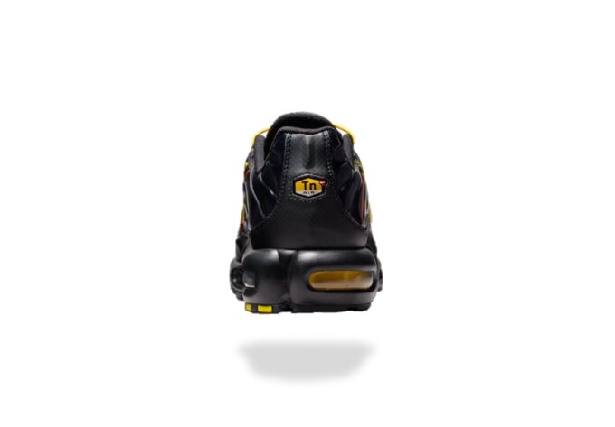 NIKE AIR MAX PLUS TN SUNRISE BLACK SAFETY ORANGE