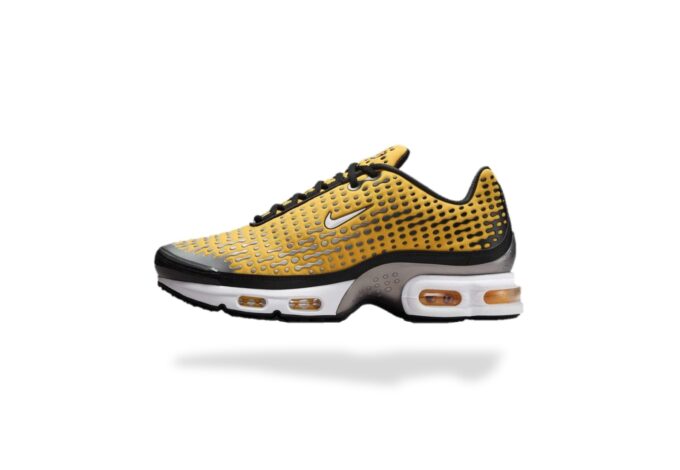 NIKE AIR MAX PLUS TN VII VARSITY MAIZE