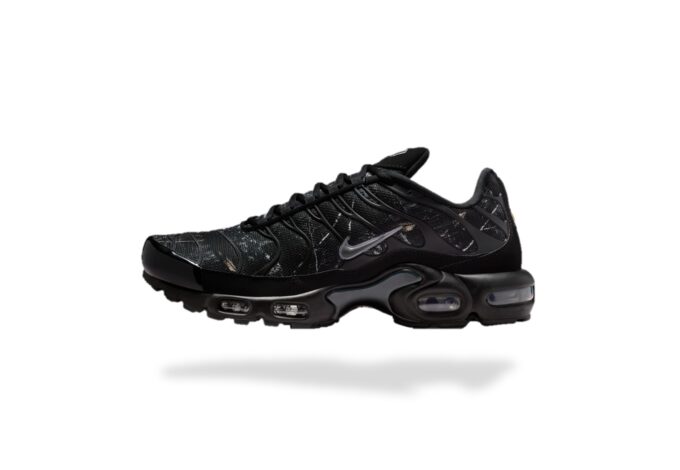 NIKE AIR MAX PLUS TN BLACK WOOD CAMO