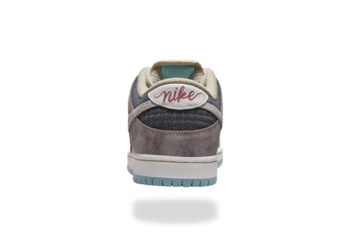 NIKE DUNK LOW BIG MONEY SAVINGS