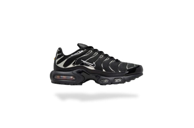 NIKE AIR MAX PLUS TN BLACK CHROME LIQUID MÉTAL