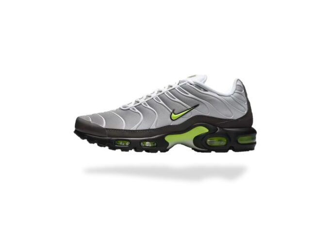 NIKE AIR MAX PLUS TN NEON